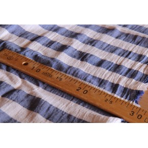 tissu en gaze de coton rayures - un chat sur un fil