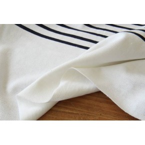 maille marinière marine et blanc - un chat sur un fil