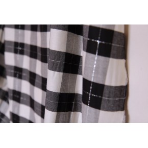 tissu souple à carreaux noir et écru avec fil argenté