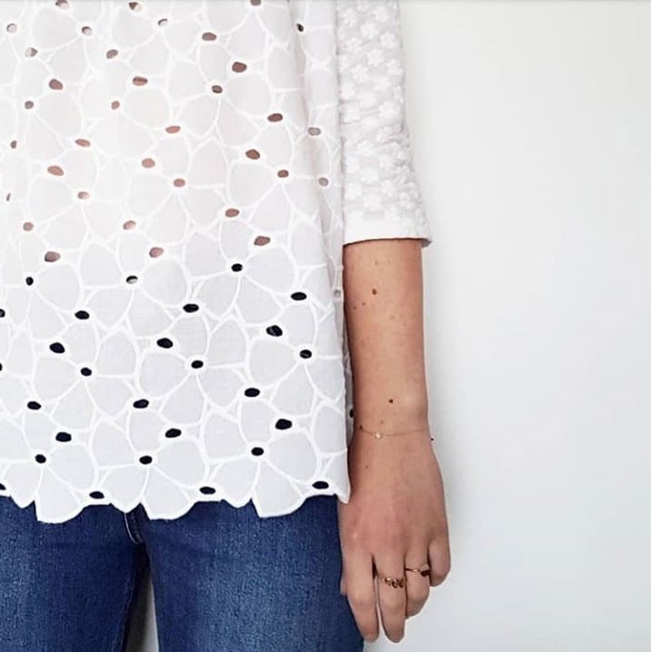 La blouse festonnée en Broderie anglaise